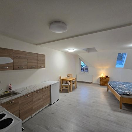 Apartmany Almond 哈拉霍夫 外观 照片