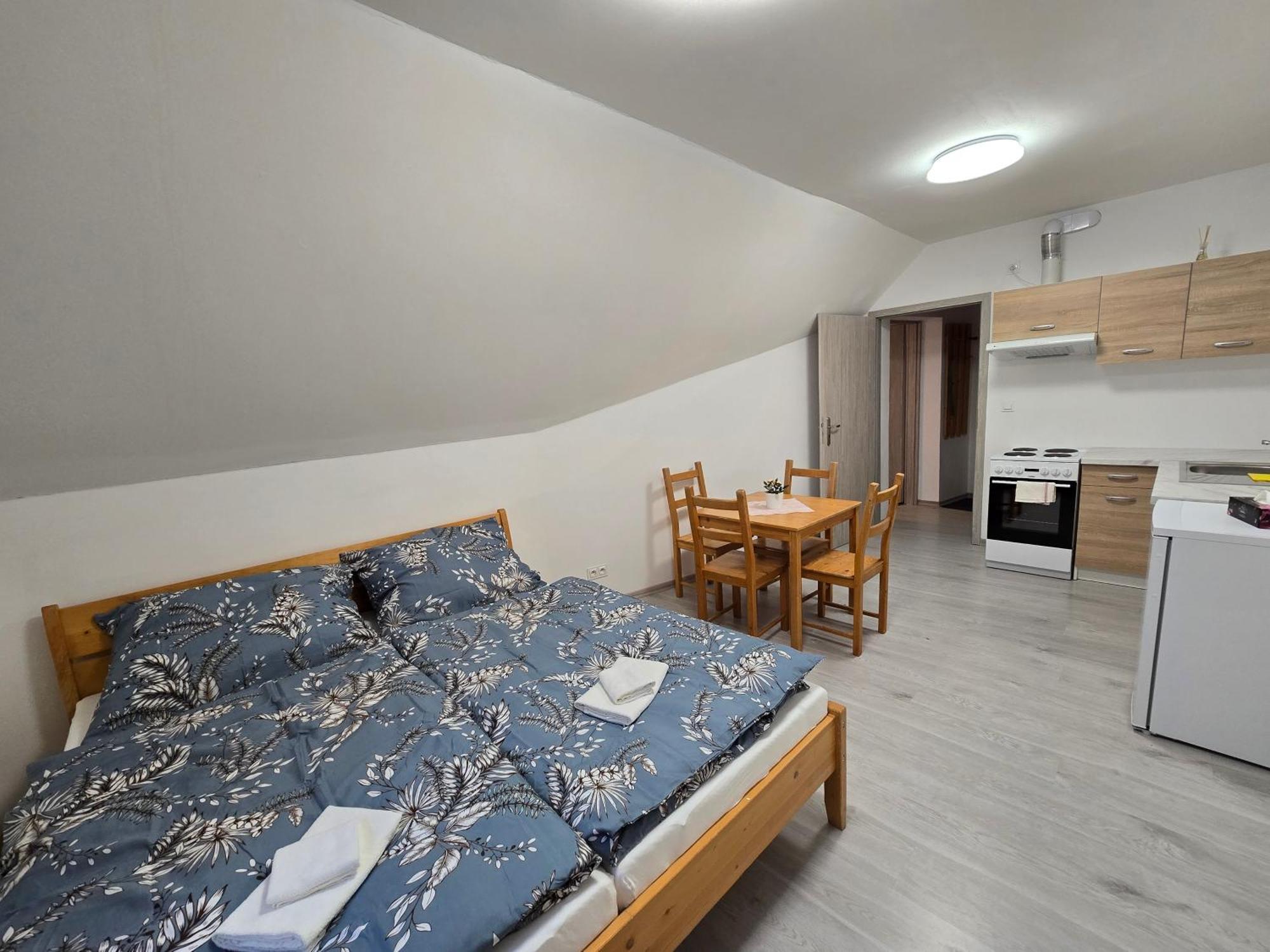 Apartmany Almond 哈拉霍夫 外观 照片